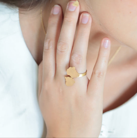 Ring Grün Gold – Skulpturales Design
